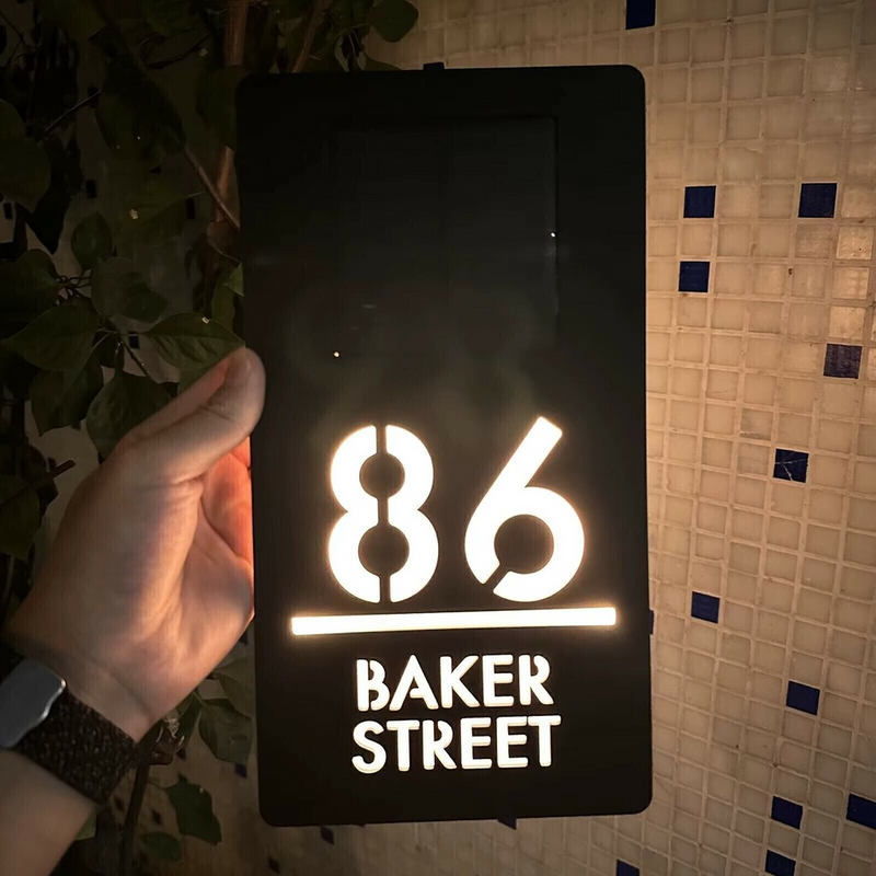 Placa Residencial com Luz Solar