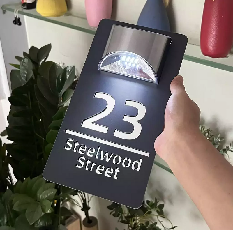 Placa Residencial e comercial personalizada com energia Solar!